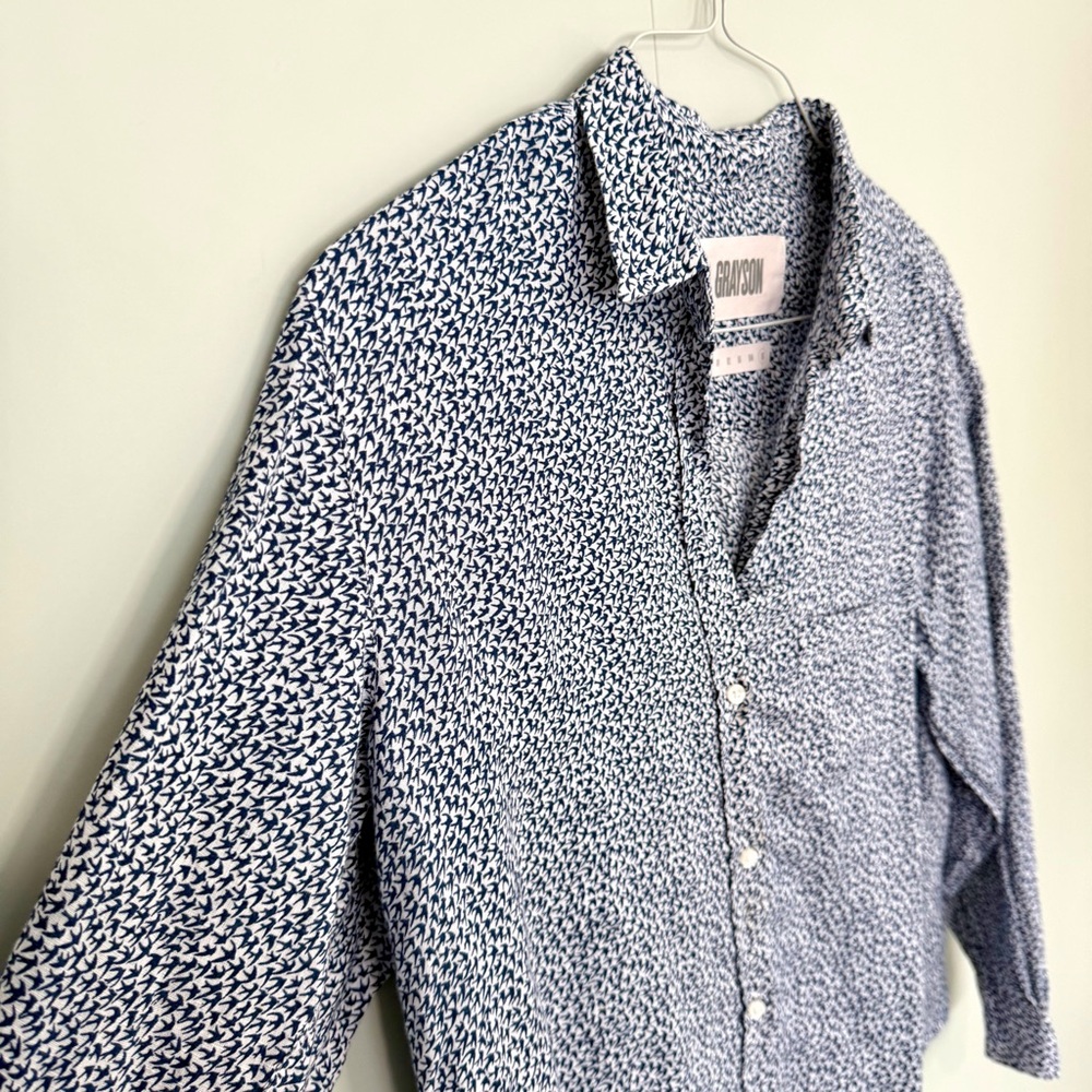 GRAYSON Women’s The Hero Buttondown Linen Birds Print in Navy Blue - Picture 5 of 11